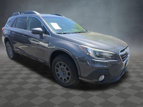 Used 2019 Subaru Outback 3.6R Limited w/ Popular Package #2 AWD/4WD image 2