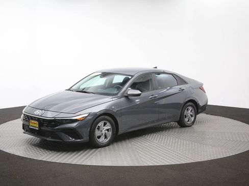 Used 2024 Hyundai Elantra SE FWD image 54