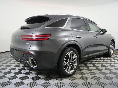 Used 2022 Genesis GV70 2.5T w/ Advanced Package image 3