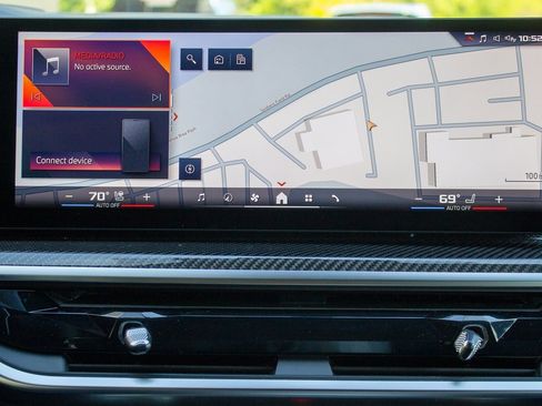 Used 2026 BMW X6 M60i image 17