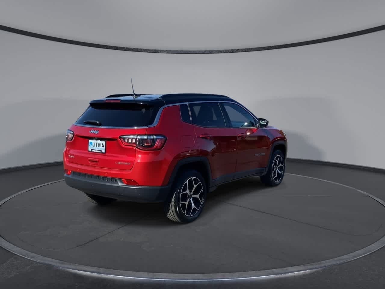 Used 2025 Jeep Compass Limited AWD/4WD image 9