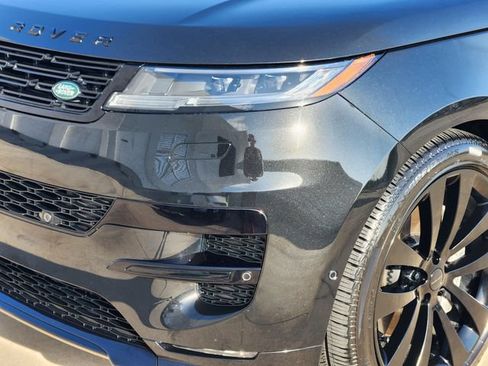 Certified 2026 Land Rover Range Rover Sport Dynamic SE AWD/4WD image 9