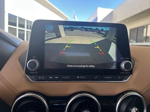 Used 2022 Nissan Sentra SV w/ SV Premium Package image 27