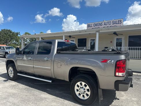 Used 2014 GMC Sierra 2500 Denali w/ Suspension Package, Off-Road image 3