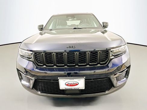 Used 2024 Jeep Grand Cherokee Limited w/ Black Appearance Package AWD/4WD image 2