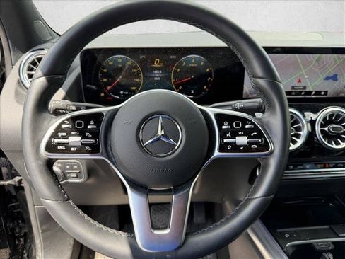 Used 2022 Mercedes-Benz GLA 250 4MATIC image 14