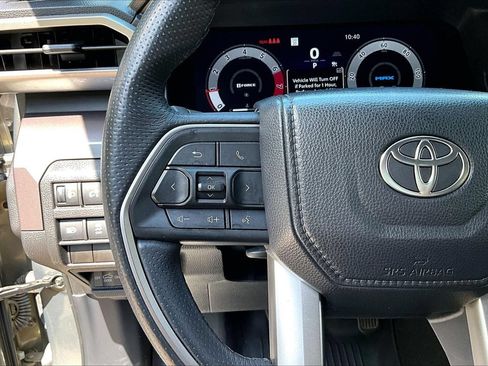 Used 2025 Toyota Tacoma TRD Off-Road AWD/4WD image 10
