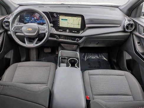 Used 2025 Chevrolet Equinox LT image 18