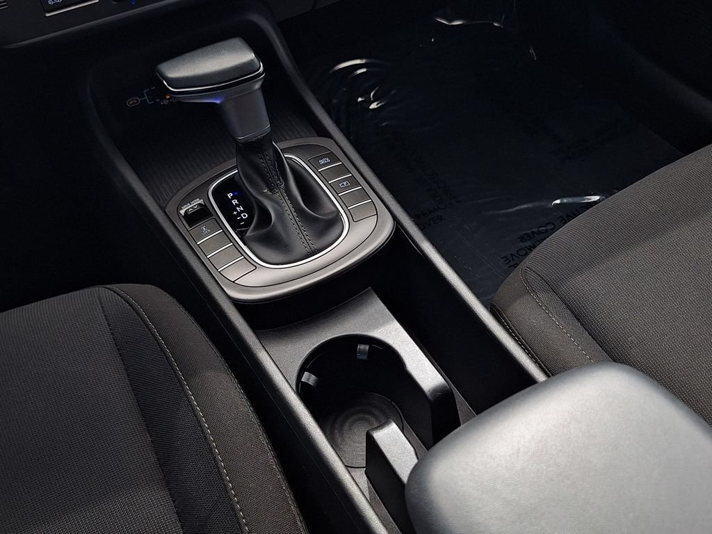 Certified 2025 Hyundai Kona SEL AWD/4WD image 24