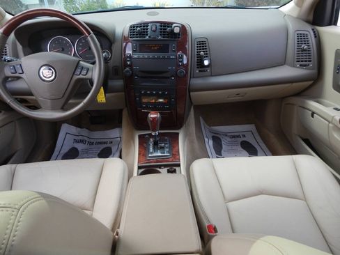 Used 2006 Cadillac SRX w/ Seating Package AWD/4WD image 2