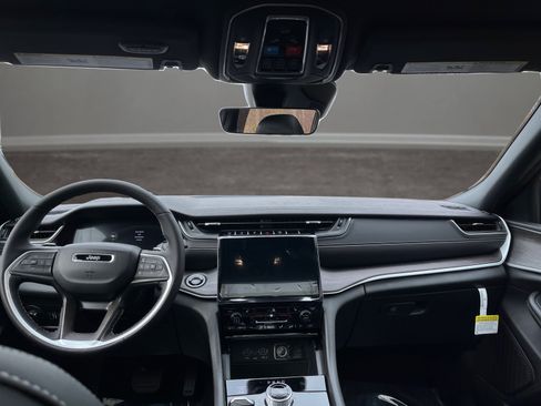 New 2025 Jeep Grand Cherokee L Limited image 45