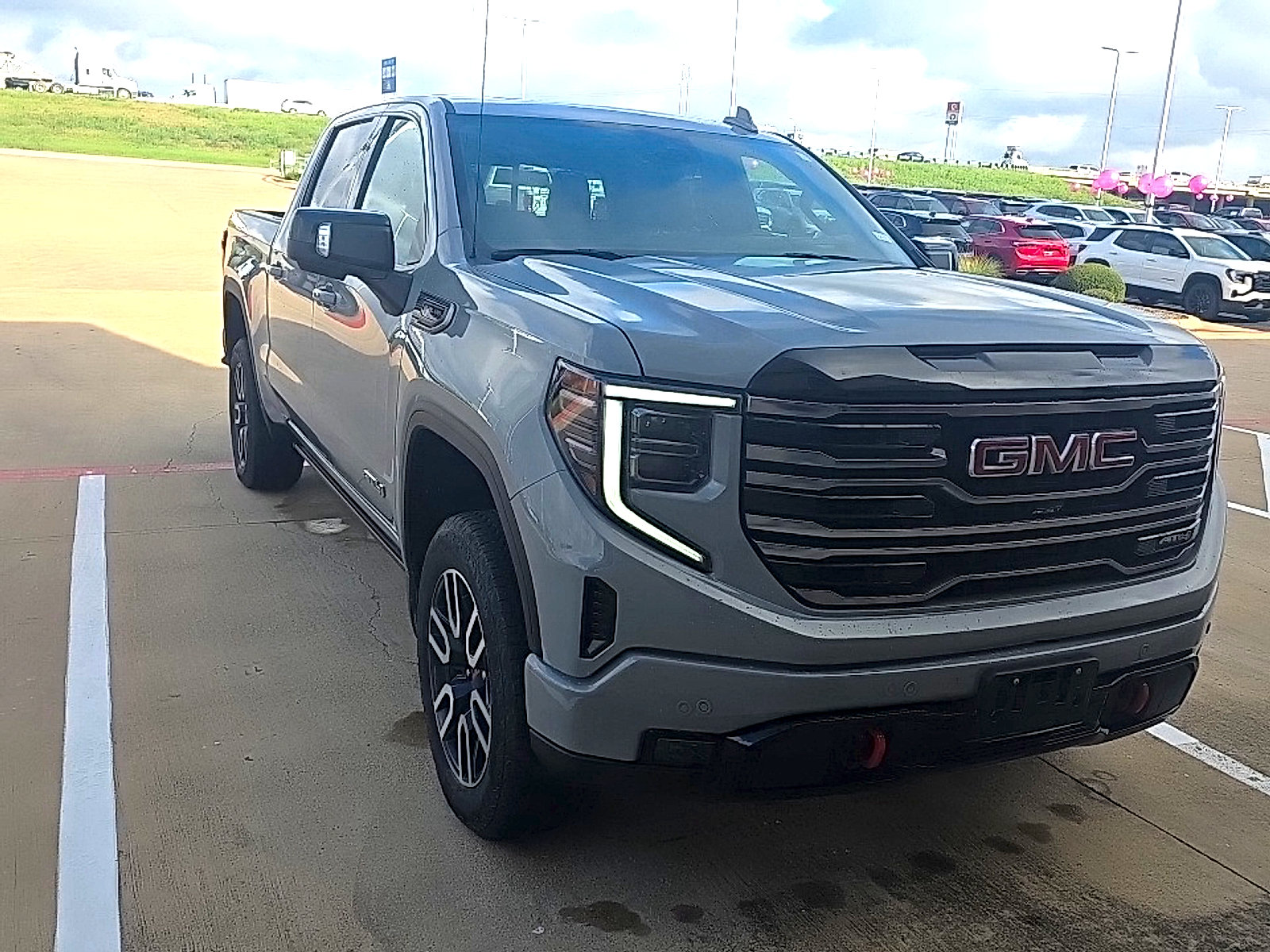 Used 2025 GMC Sierra 1500 AT4 w/ Technology Package AWD/4WD image 6