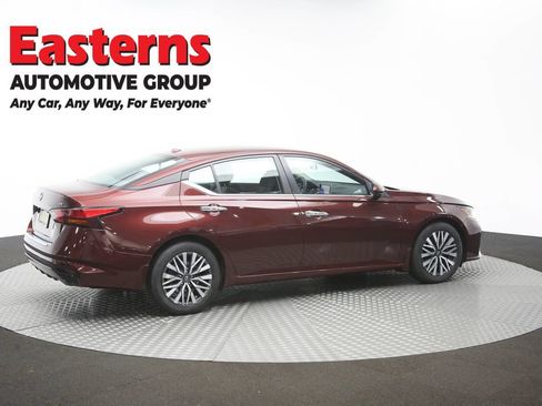 Used 2023 Nissan Altima 2.5 SV FWD image 42