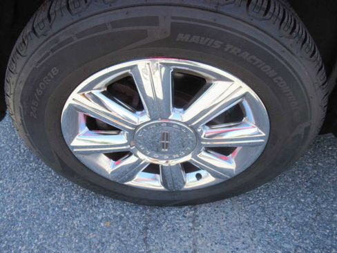 Used 2008 Lincoln MKX AWD image 12