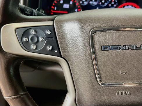 Used 2015 GMC Sierra 2500 Denali w/ Duramax Plus Package AWD/4WD image 18