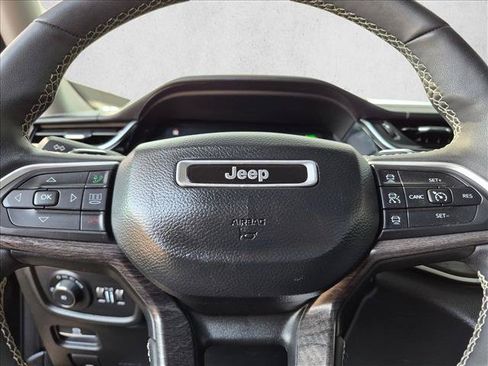 Used 2022 Jeep Grand Cherokee Limited 4xe w/ Luxury Tech Group II AWD/4WD image 13