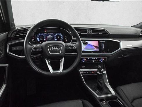 Certified 2025 Audi Q3 2.0T Premium w/ Convenience Package image 19