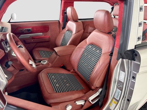 Used 2025 Ford Bronco Badlands AWD/4WD image 14