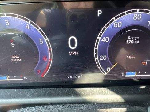 Used 2023 Jeep Wagoneer Series III w/ Preferred Equipment Group AWD/4WD image 17