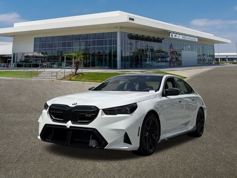 New 2026 BMW M5 w/ Executive Package image 6