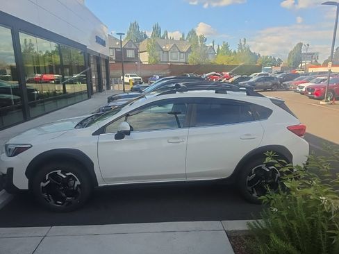 Used 2021 Subaru Crosstrek 2.5i Limited w/ Moonroof Package 1 AWD/4WD image 6