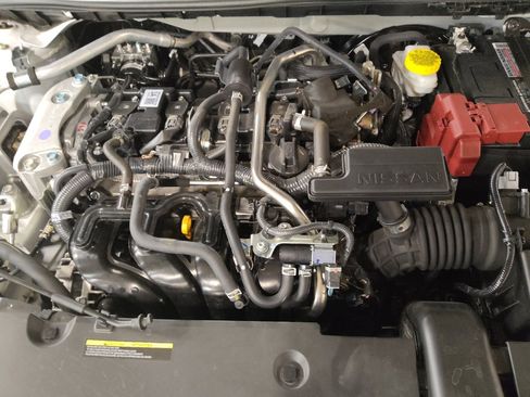 Used 2025 Nissan Sentra S FWD image 30