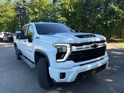 Used 2024 Chevrolet Silverado 2500 LT w/ Z71 Sport Edition AWD/4WD image 2