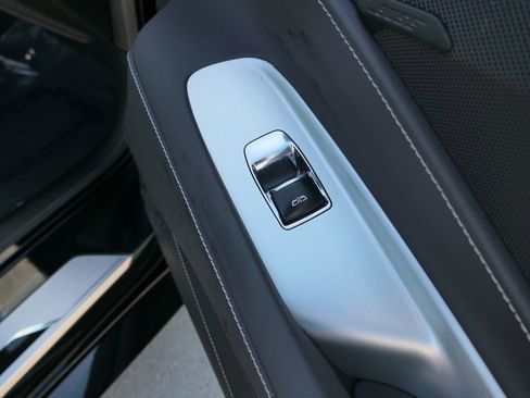 Used 2025 Chevrolet Corvette Stingray Coupe w/ 1LT image 27