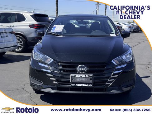 Used 2024 Nissan Versa SV FWD image 2