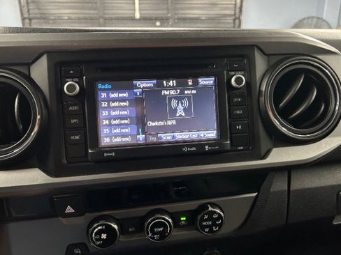 Used 2018 Toyota Tacoma SR5 image 15