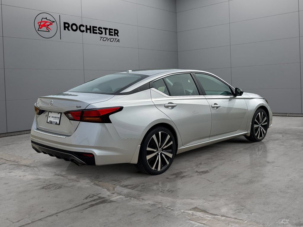 Used 2021 Nissan Altima 2.5 SR w/ SR Premium Package FWD image 5
