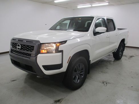 New 2025 Nissan Frontier SV image 1