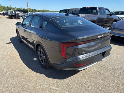 Used 2025 Kia K4 FWD image 2