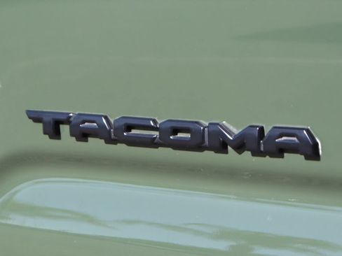 Used 2021 Toyota Tacoma TRD Off-Road w/ Technology Package AWD/4WD image 45
