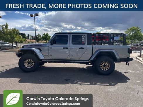 Used 2020 Jeep Gladiator Overland AWD/4WD image 7
