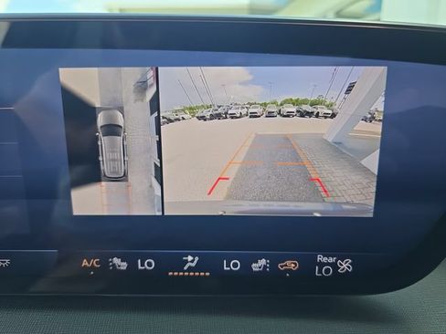 Certified 2025 Buick Enclave Preferred FWD image 21