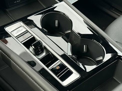 New 2024 Volkswagen Atlas Cross Sport SE FWD image 21