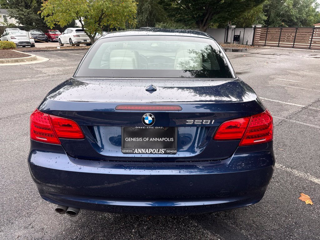 Used 2013 BMW 328i Convertible RWD image 16