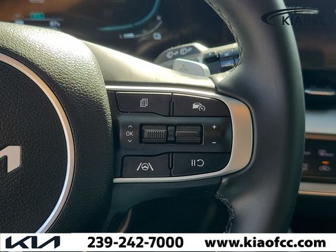 Certified 2025 Kia Sportage EX AWD/4WD image 25