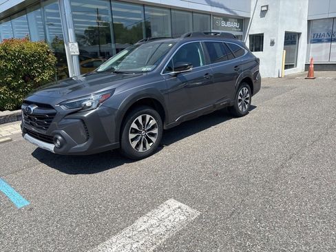 Used 2023 Subaru Outback Limited AWD/4WD image 7