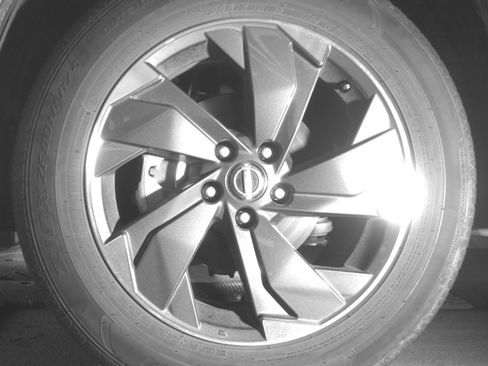 Used 2025 Nissan Rogue SV FWD image 12