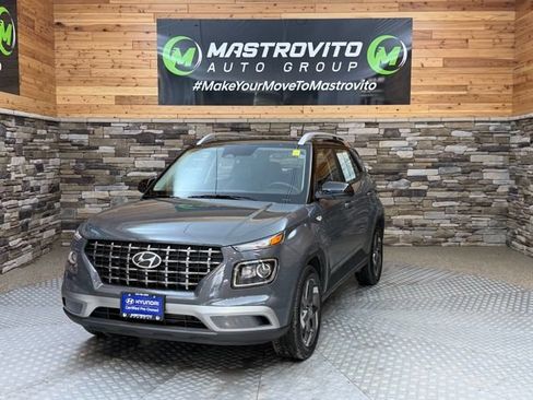 Used 2026 Hyundai Venue SEL FWD image 4