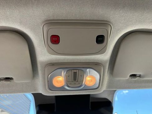 Used 2025 RAM ProMaster 2500 w/ Convenience Group FWD image 10