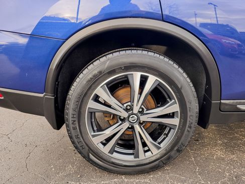 Used 2018 Nissan Rogue SL w/ Premium Package image 26