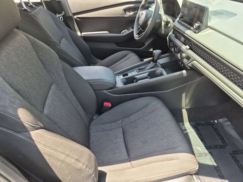 Used 2025 Honda Accord SE image 30