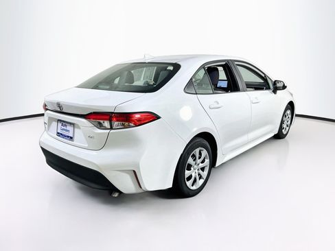 Used 2025 Toyota Corolla LE FWD image 5