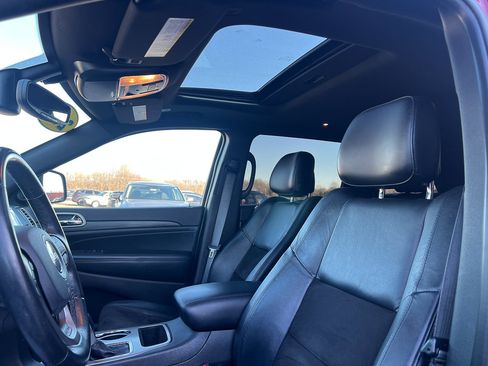 Used 2020 Jeep Grand Cherokee Altitude image 25