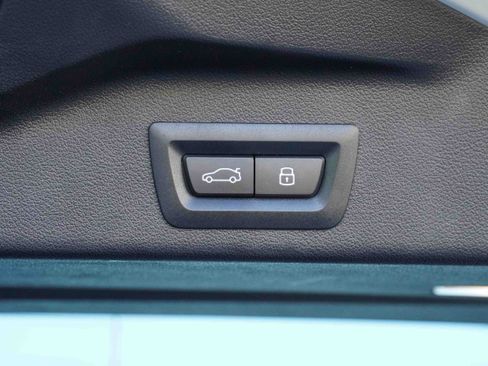 Certified 2025 BMW X5 sDrive40i w/ Premium Package image 38