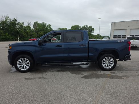 Used 2021 Chevrolet Silverado 1500 Custom w/ LPO, Dark Essentials Package AWD/4WD image 7