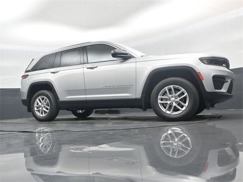 New 2025 Jeep Grand Cherokee Laredo X w/ Luxury Tech Group I image 36